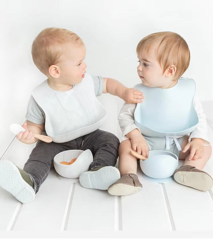 DINO Babygeschirr 9er Set – aus Silikon mit Saugnapf