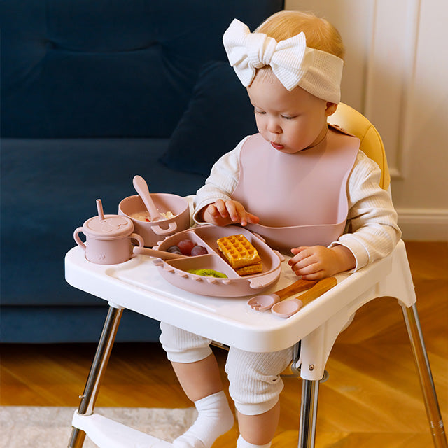 DINO Babygeschirr 9er Set – aus Silikon mit Saugnapf