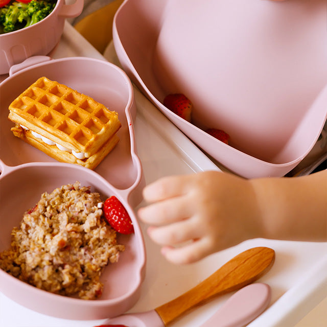 HASE Babygeschirr 9er Set – aus Silikon mit Saugnapf