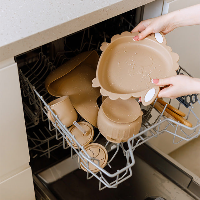 SCHAF Babygeschirr 9er Set – aus Silikon mit Saugnapf